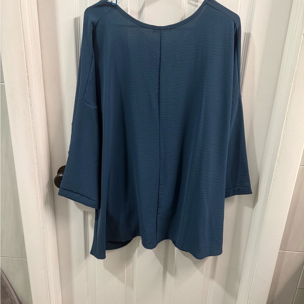 Chic Soul Knot Front Tunic in Teal Blue - Picture 2 of 3